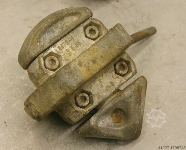 Крепежи для контейнеров SEMI Twistlock CV-12/2