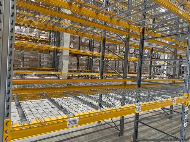 Вставка из проволочной сетки, б/у  