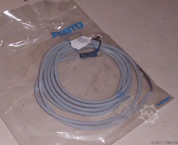 Соединительная линия Festo SIM-M8-3GD-2,5-PU