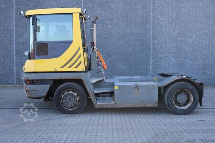 Терминальный трактор Terberg RT223