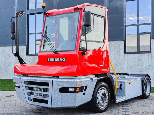 Трактор Terberg YT 223