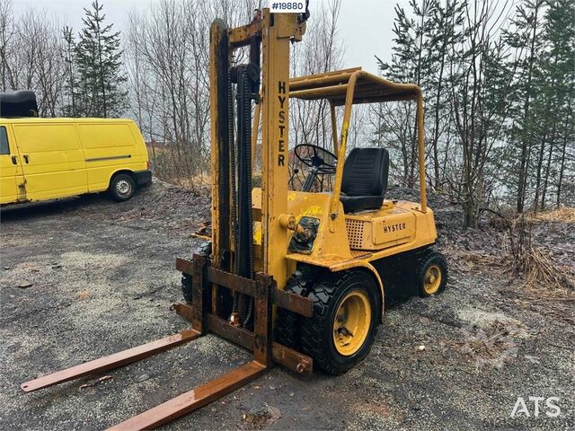 Вилочный погрузчик Hyster H60F Gas forklift Repair object