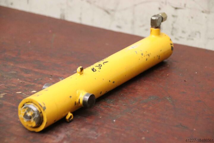 Гидравлический цилиндр GSL German Standard Lift E030ZM3  R 01  Hub 280 mm