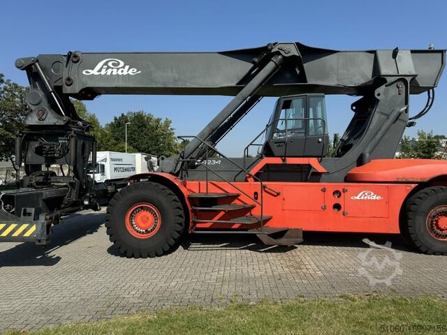 Ричстакер с полным контейнером Linde C4234TL