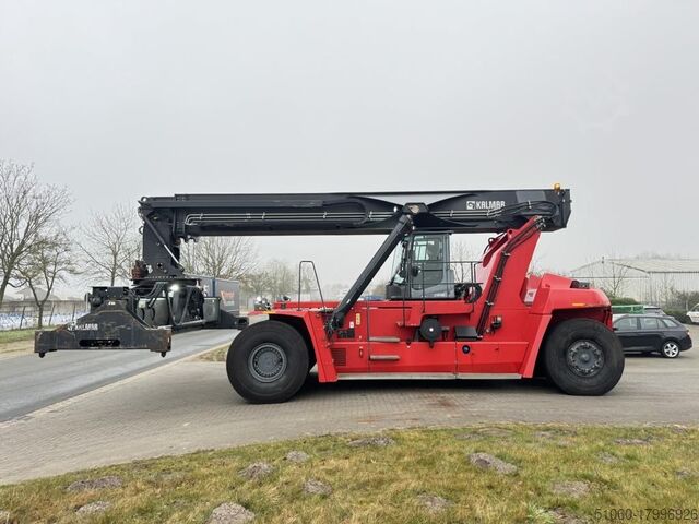 Ричстакер с полным контейнером Kalmar DRG450-65S5