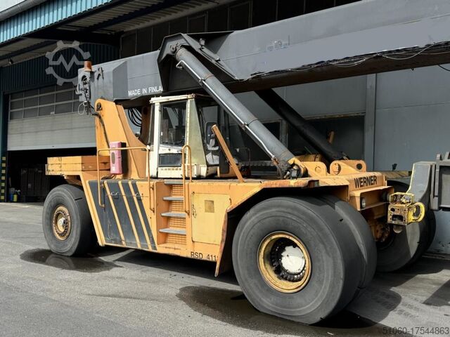 Ричстакер с полным контейнером Valmet Kalmar RSD4118-4TL