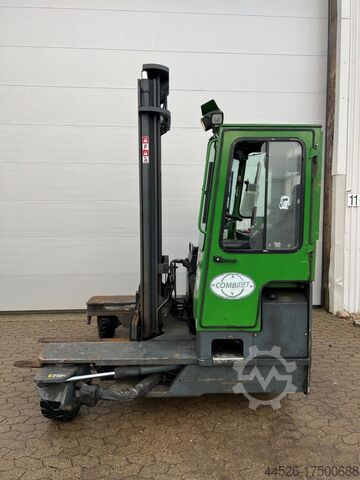 Четырехсторонний боковой загрузчик Combilift C4000