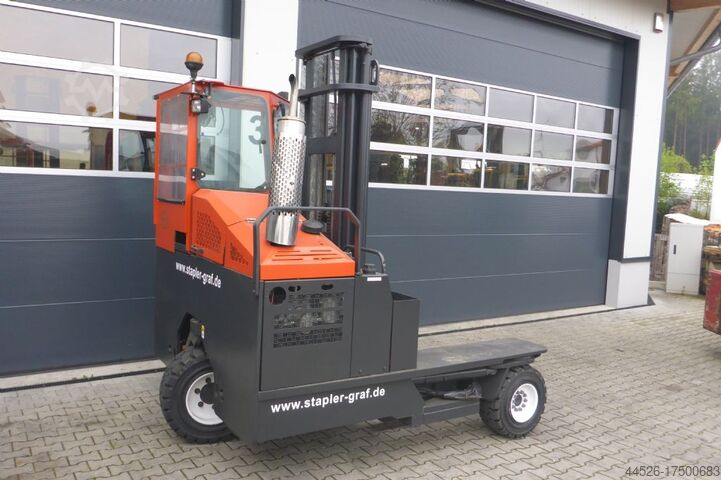 Четырехсторонний боковой загрузчик Combilift C6000