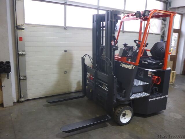 Четырехсторонний боковой загрузчик Combilift C2500