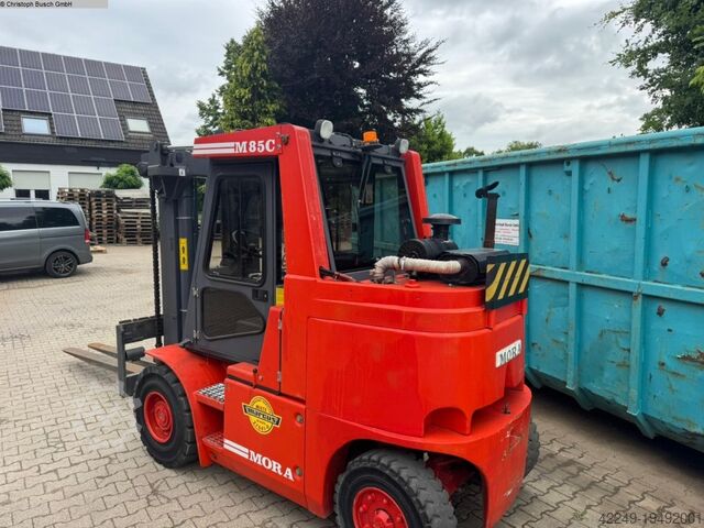Вилочный погрузчик - дизельный MORA M85C