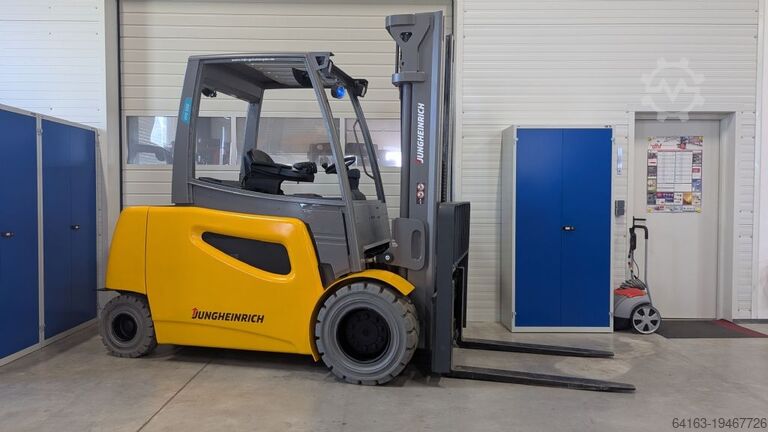 Электрический 4-х колесный вилочный погрузчик Jungheinrich EFG 550 GE120-550DZ