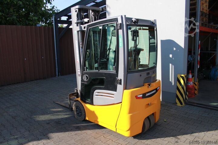 Электрический 3-колесный вилочный погрузчик Jungheinrich EFG 215 GE 120-550 DZ