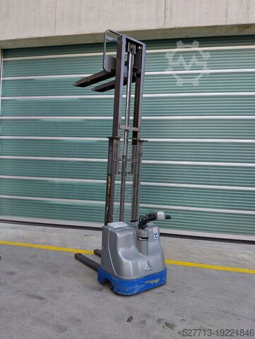 Высокоподъемный грузовик Armanni 