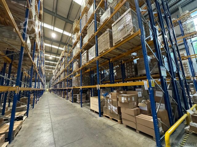 Многоярусный склад Jung Heinrich Esmena Regallänge: 14.135 mm