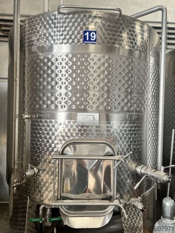 Бак из нержавеющей стали 3x 3500 л 1x 4500 л Benczak 