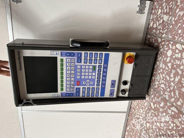 Панель управления Krauss Maffei MC3 KraussMaffei MC3 controll panel