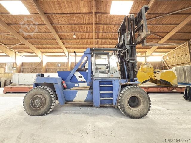 Тяжелый вилочный погрузчик - дизель Kalmar DCD28-1200LB