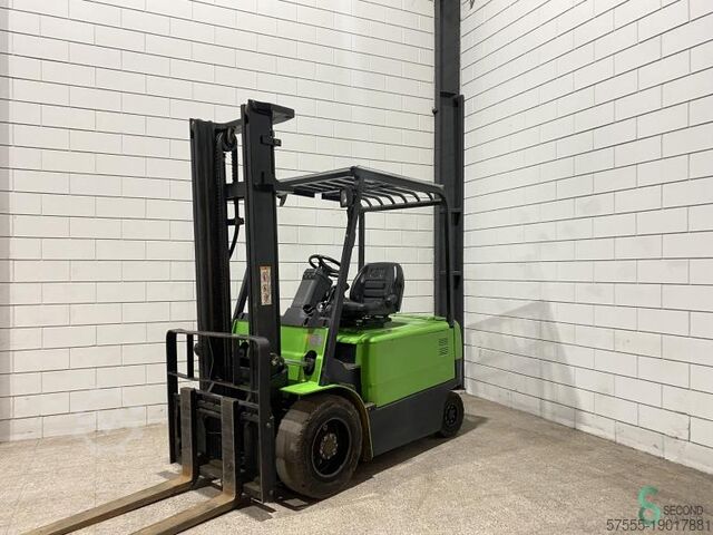 Вилочный погрузчик Caterpillar EP30K PAC