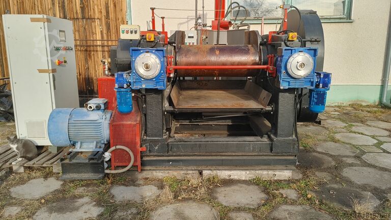 Открытая смесительная мельница (переработка резины) Inventix Kft INV-HSZ-400