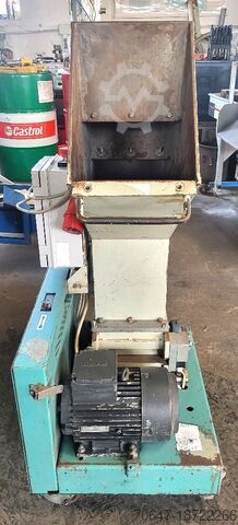 режущая фреза 3 кВт TRIA 22-18 BL-T