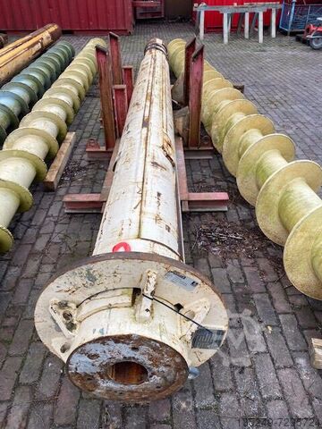 Bauer Betonierkelly / бетонный келли Bauer Betonierkelly / concrete kelly