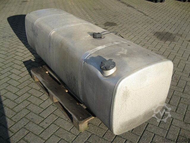 Дизельный бак DAF (Даф) 870 литров Daf Dieseltank (Daf) 870ltr