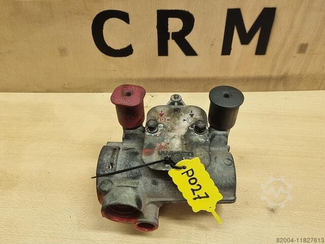 Клапан Wabco trailer braking valve 9710029000