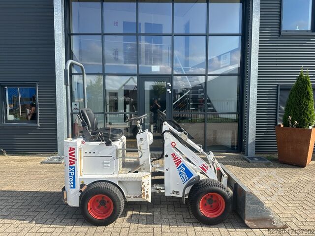 Колесный погрузчик Knikmops 100