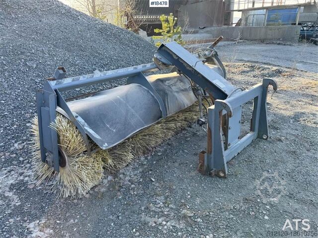 Колесный погрузчик Vama AH 3000