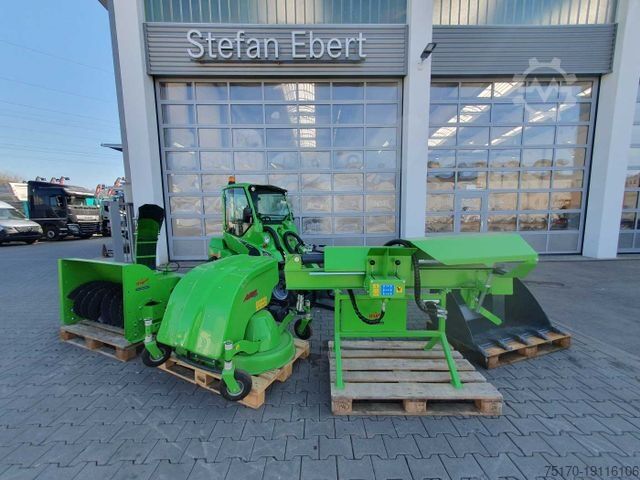 Погрузчик с колёсным шасси AVANT_TECNO 530 / nur 126h! /  Inkl. Anbaugeräte! / 2018