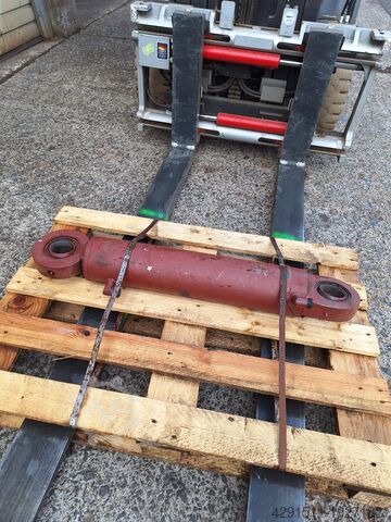 Гидравлический цилиндр с высоким опрокидыванием ковша Liebherr 