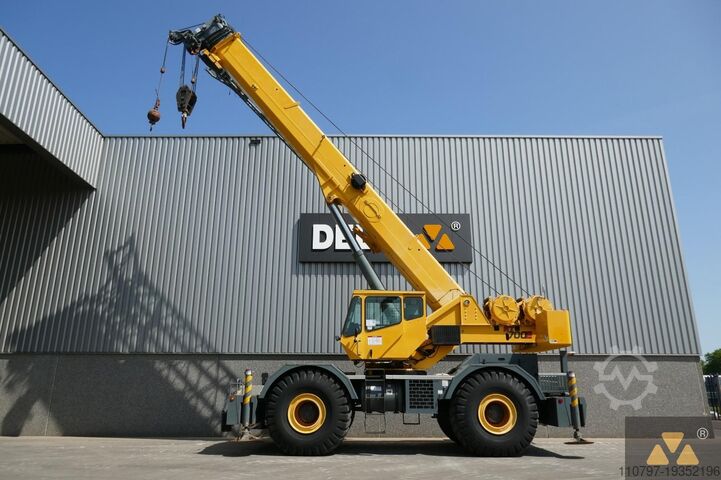 Вездеходный кран Grove RT700E