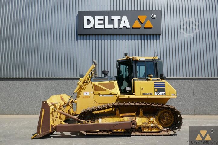 Нивелировочная машина Komatsu D65WX-17
