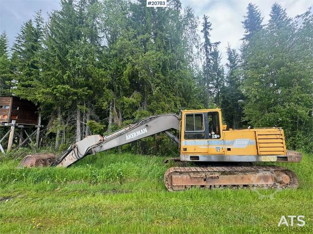 Гусеничный экскаватор Volvo EC230B crawler excavator w/ digging bucket