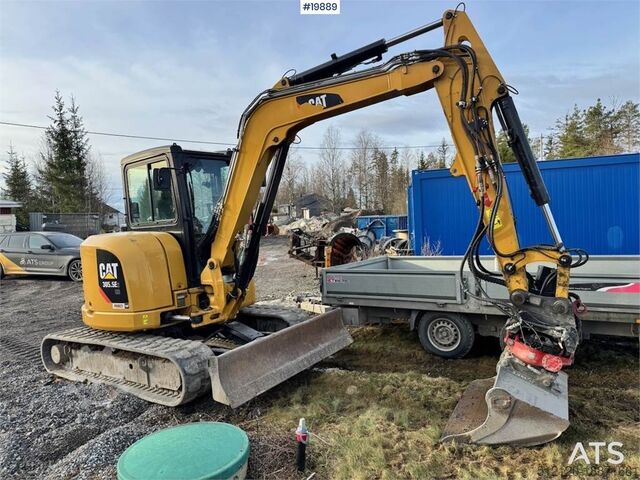 Гусеничный экскаватор Caterpillar 305.5E2