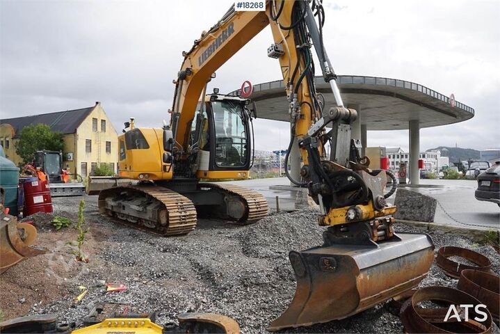 Гусеничный экскаватор Liebherr R914 K STD excavator with GPS. 4 buckets, tilt and