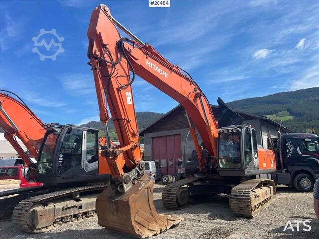 Гусеничный экскаватор Hitachi zx350LC-3 excavator w/ toothed bucket. WATCH VIDEO
