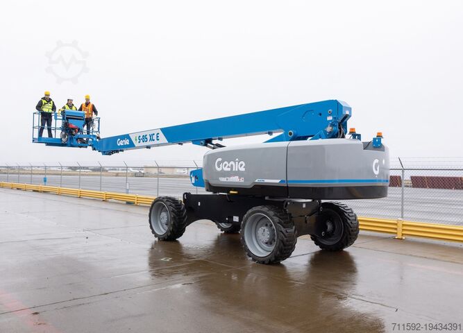 Телескопическая рабочая платформа Genie S-85 XC E