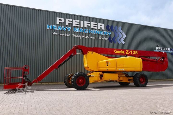 Шарнирно-телескопическая рабочая платформа Genie ZX135/70 Diesel, 4x4x4 Drive, 43m Lifting Height,