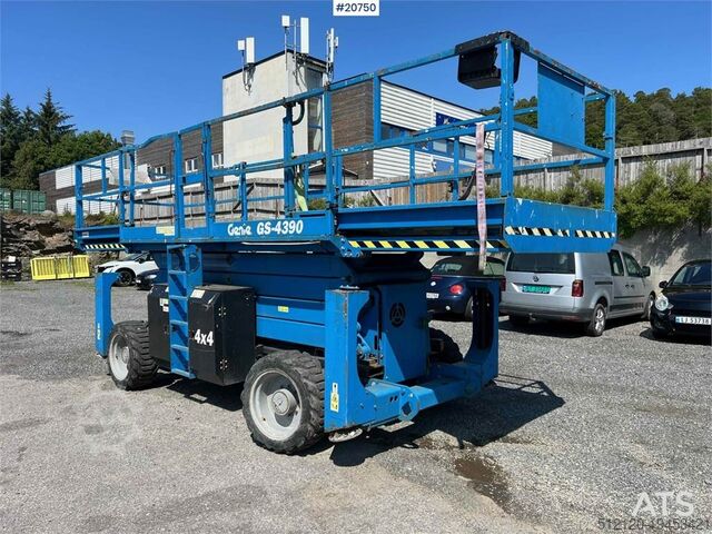 Ножничный подъемник Genie GS4390 Scissor Lift