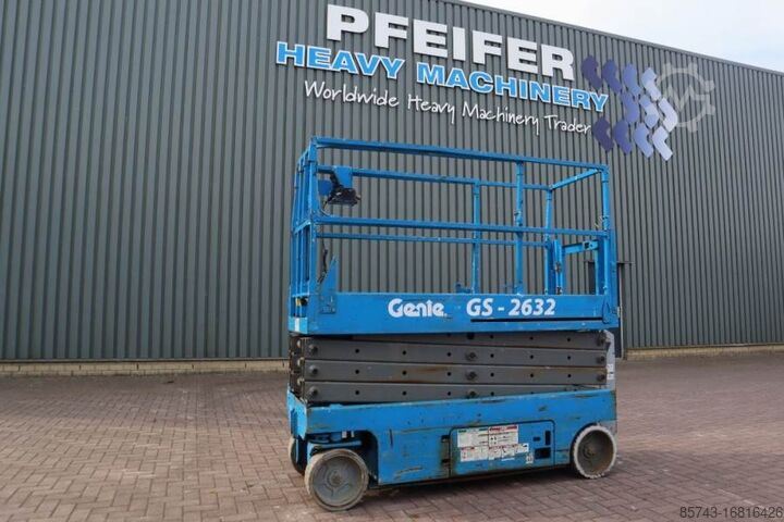 Ножничный подъемник Genie GS2632 Electric, Working Height 10m, 227kg Capacit