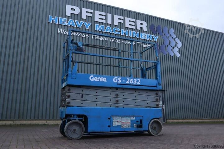 Ножничный подъемник Genie GS2632 Electric, Working Height 10m, 227kg Capacit