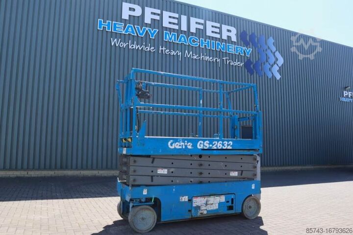 Ножничный подъемник Genie GS2632 Electric, Working Height 10m, 227kg Capacit