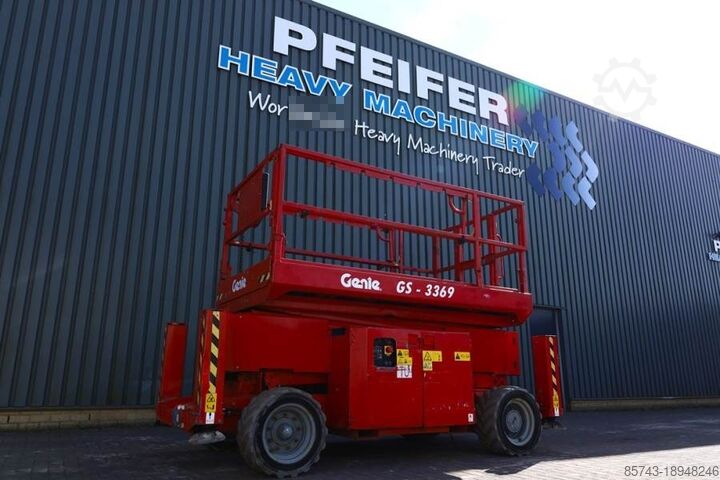 Ножничный подъемник Genie GS3369DC Electric, 11.9m Working Height, 454kg Cap