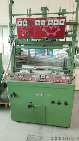 Термоформовочная машина Adolf Illig UA 100 EDH