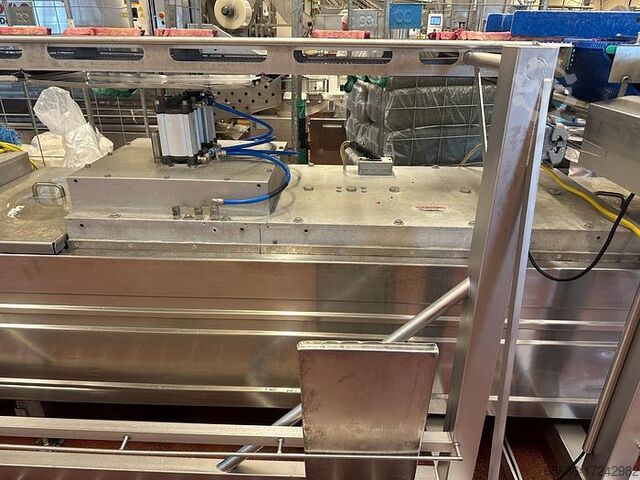 2006 Multivac R570CD термоформовщик для кожи и MAP Multivac R570CD skin and MAP thermoformer