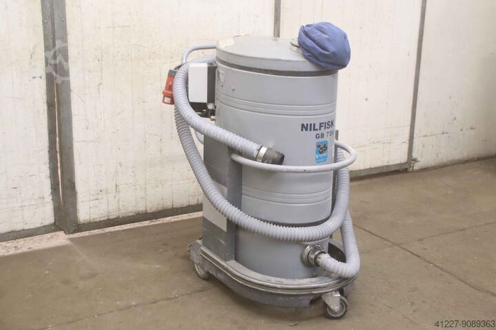 Промышленный пылесос Nilfisk GB 726