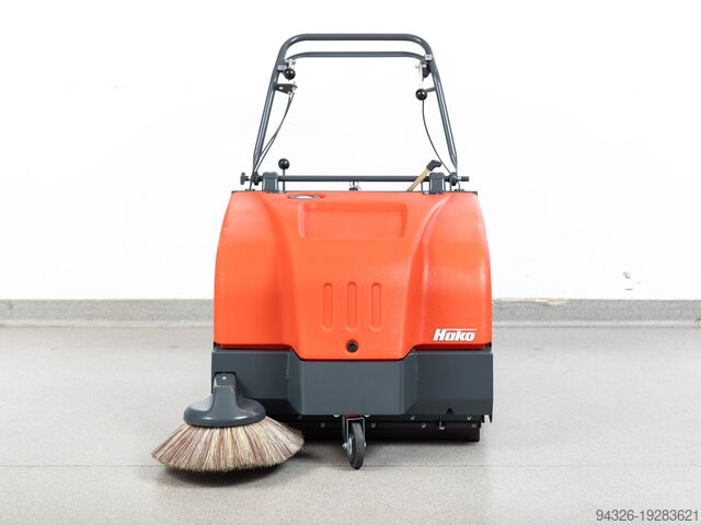 Hako Sweepmaster B800 НОВЫЕ АККУМУЛЯТОРЫ Hako Sweepmaster B800 - 2016y 4350m²/h