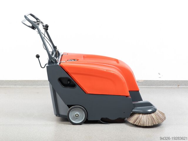 Hako Sweepmaster B800 НОВЫЕ АККУМУЛЯТОРЫ Hako Sweepmaster B800 - 2016y 4350m²/h