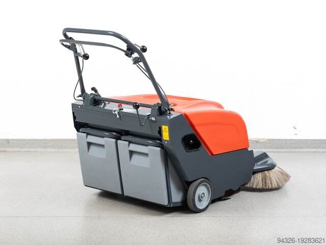 Hako Sweepmaster B800 НОВЫЕ АККУМУЛЯТОРЫ Hako Sweepmaster B800 - 2016y 4350m²/h